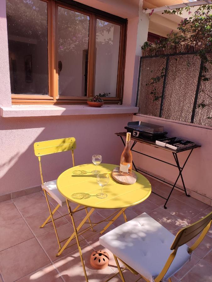Charmant Studio Lavandou - 500M Plage ル・ラヴァンドゥー エクステリア 写真